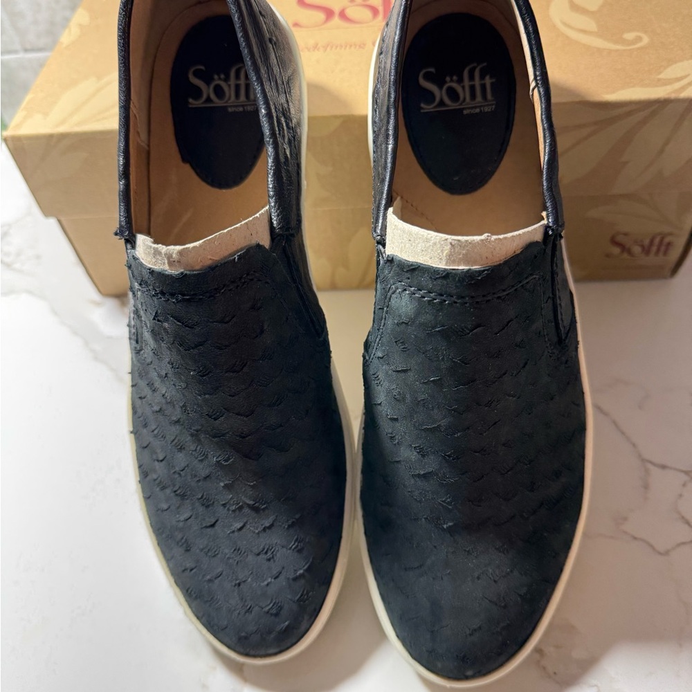 Sofft Brand Somers III SLIP-ons in Black Leather - Picture 4 of 9